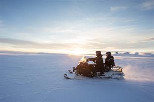 Snowmobile - In To The Glacier